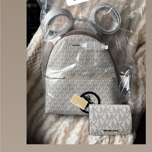 Michael Kors Jet Set Signature Logo Backpack & Wallet - Vanilla/Acorn